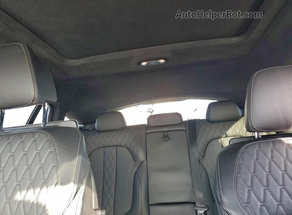 5UXCY8C00L9C29795 2020 BMW X6 White Вид задніх сидінь