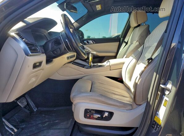 5UXCY8C00M9F66162 2021 BMW X6 Charcoal Front interior view