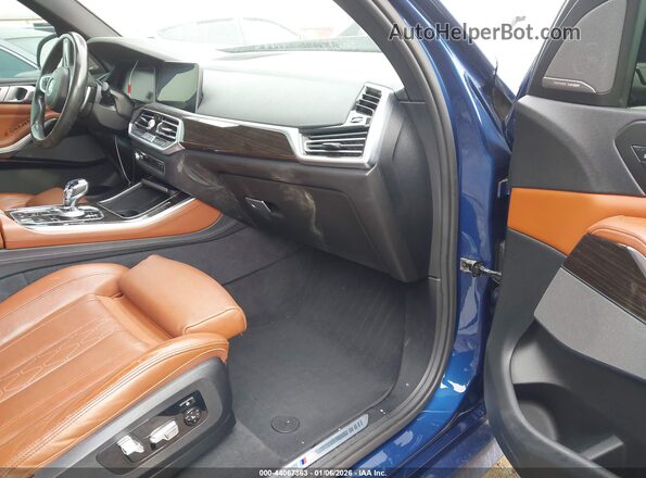 5UXJU2C54KLN65542 2019 BMW X5 Blue Front interior view