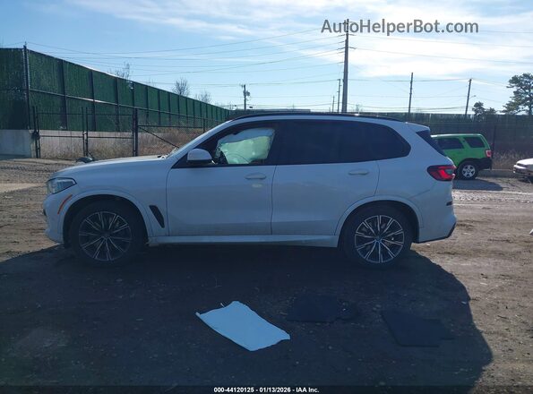 5UXJU4C05P9R21937 2023 BMW X5 White Widok wnętrza 360 stopni