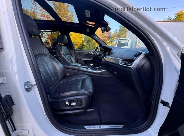 5UXJU4C0XLLE45698 2020 BMW X5 White Vista frontal