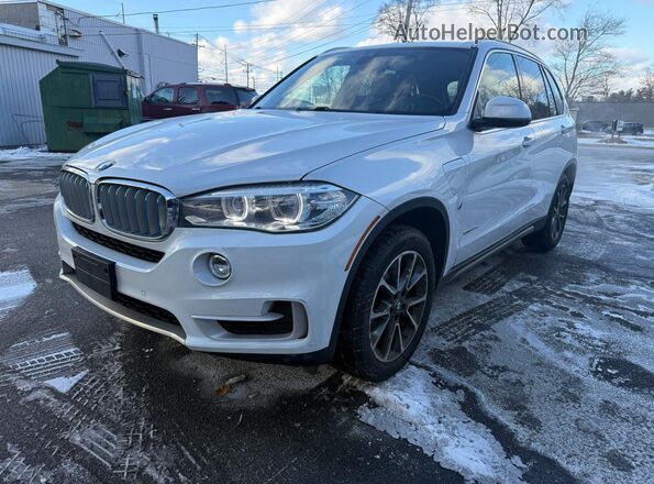 5UXKT0C53J0W02835 2018 BMW X5 White Задня права чверть
