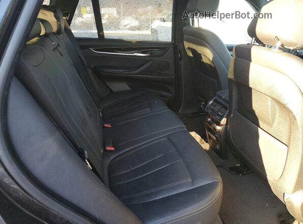 5UXKT0C59J0W00216 2018 BMW X5 Black Widok wnętrza z tyłu