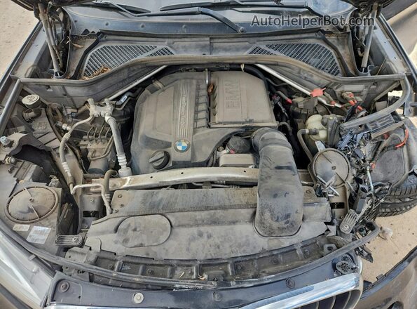 5UXKU0C36H0G57479 2017 BMW X6 Black Widok komory silnika