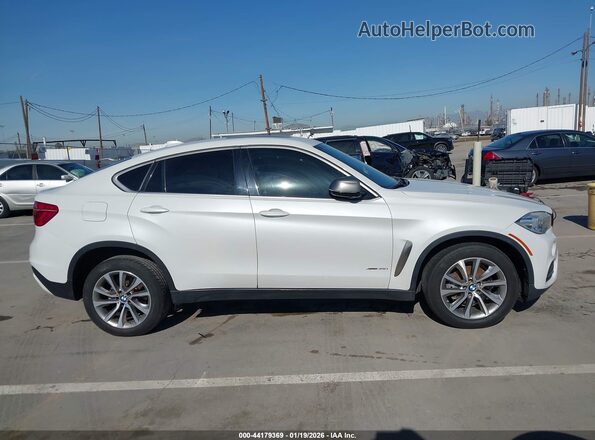 5UXKU2C50J0X49638 2018 BMW X6 White Вид щитка приладів