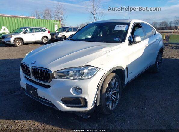 5UXKU2C55J0X50977 2018 BMW X6 White Front view