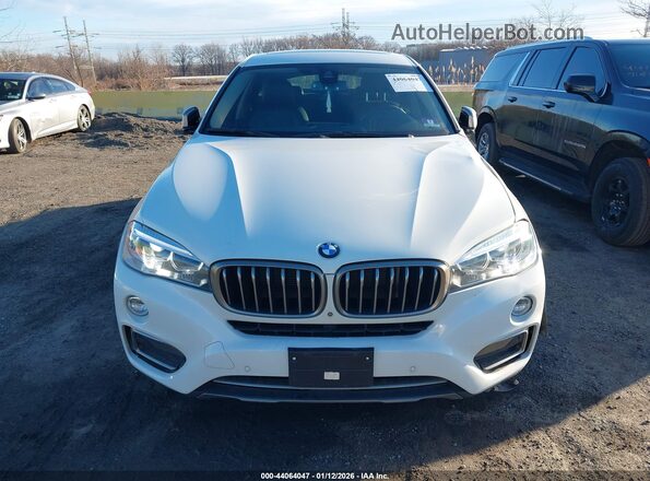5UXKU2C55J0X50977 2018 BMW X6 White Instrument cluster view