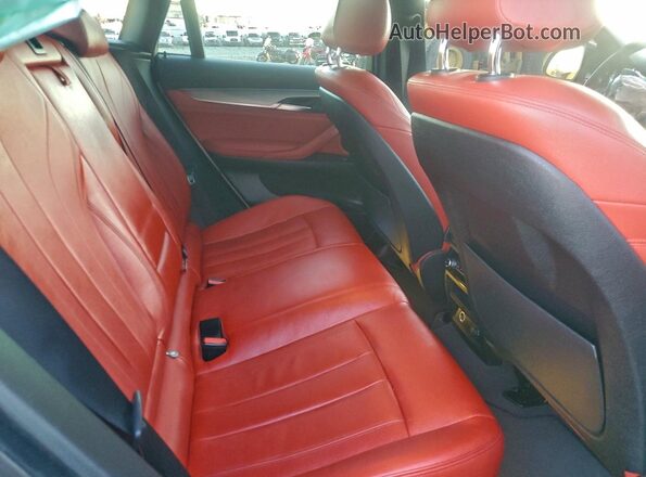 5UXKU2C59J0Z62698 2018 BMW X6 White Вид задньої частини салону