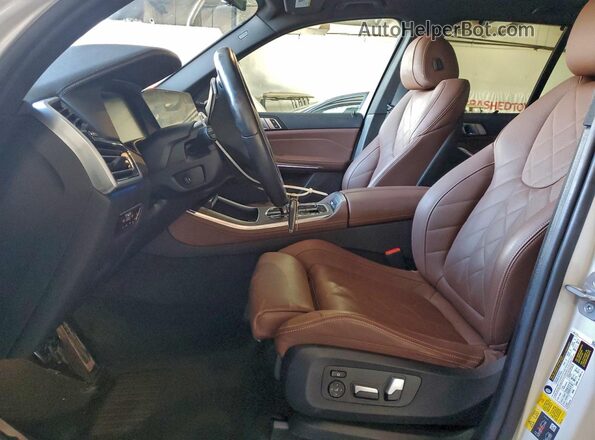 5UXTA6C00P9N50604 2023 BMW X5 Белый Вид салона спереди