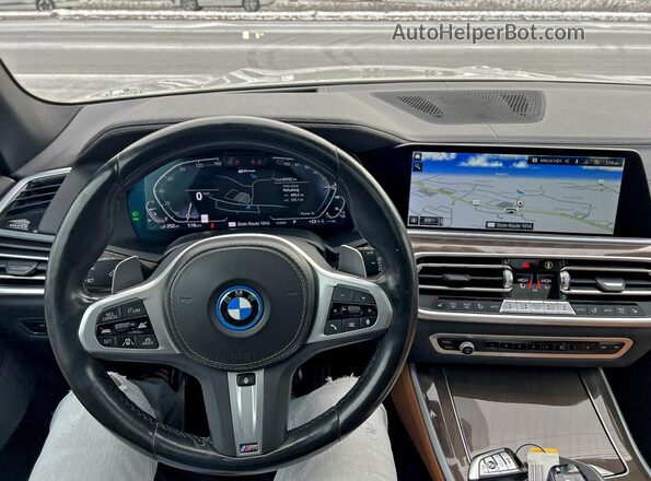 5UXTA6C09P9N68843 2023 BMW X5 White წინა სალონის ხედი