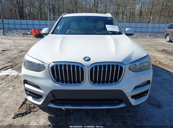 5UXTR9C55JLD66780 2018 BMW X3 White Սարքավորումների վահանակի տեսք