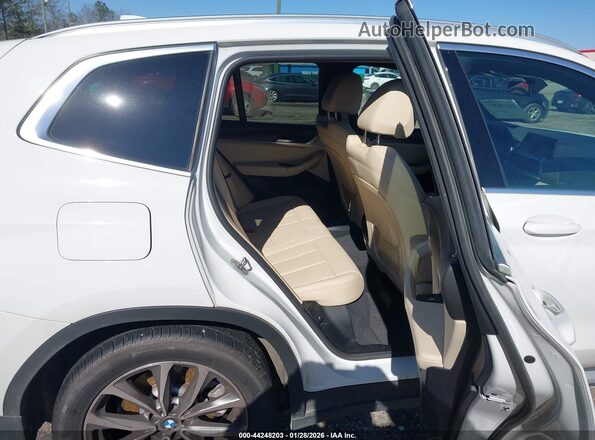 5UXTR9C55JLD66780 2018 BMW X3 White VIN կոդի պիտակի տեսք