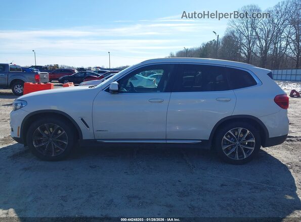 5UXTR9C55JLD66780 2018 BMW X3 White Սալոնի 360 աստիճան տեսք