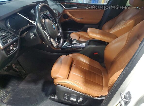 5UXTR9C56JLC74450 2018 BMW X3 White Front interior view