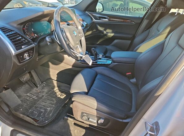 5UXTY3C05M9G39982 2021 BMW X3 White Widok wnętrza z przodu