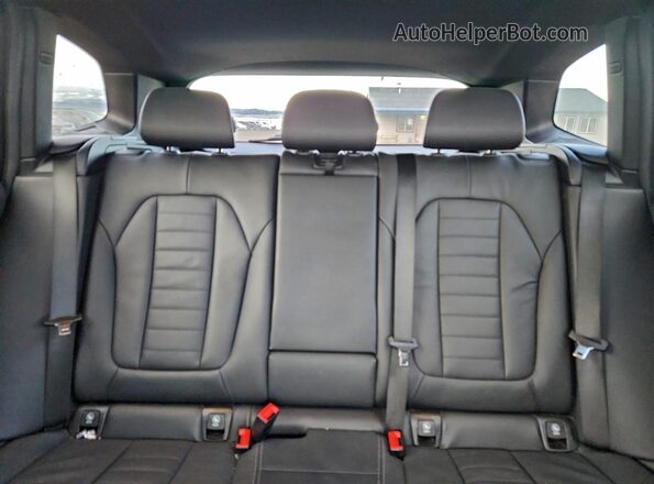 5UXTY5C04L9C20838 2020 BMW X3 White Rear seats view