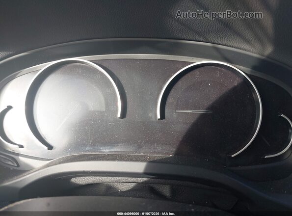 5UXTY5C06L9D36915 2020 BMW X3 White Rear seats view