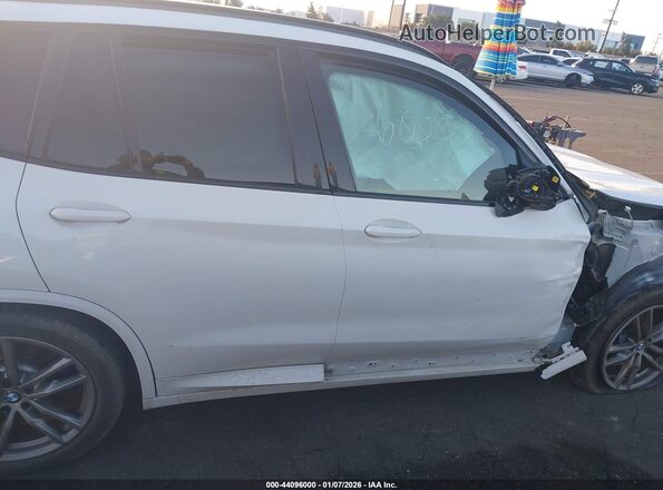 5UXTY5C06L9D36915 2020 BMW X3 White Rear interior view