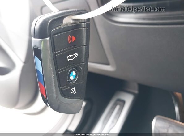 5UXUJ3C58KLG56134 2019 BMW X4 White 