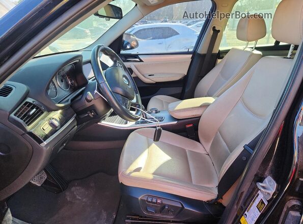 5UXWX7C5XH0S18611 2017 BMW X3 Black Widok wnętrza z przodu