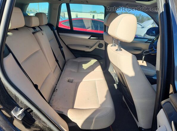 5UXWX7C5XH0S18611 2017 BMW X3 Black Widok tylnych siedzeń