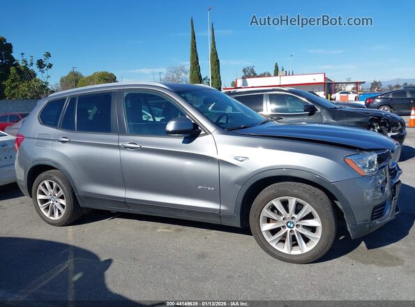 5UXWZ7C36H0V89211 2017 BMW X3 Серый Вид задней части салона