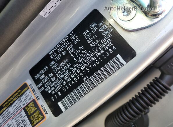 5XYADFS55TG011384 2026 KIA EV9 Silver VIN կոդի պիտակի տեսք