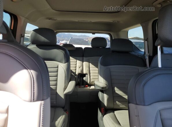 5XYADFS55TG011384 2026 KIA EV9 Silver Հետևի նստատեղերի տեսք