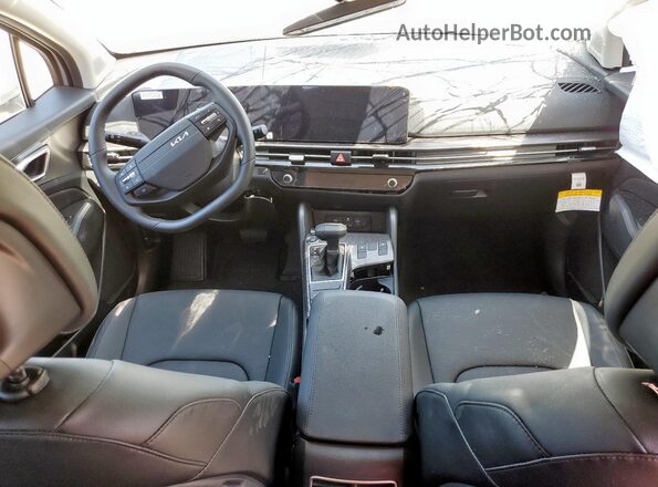 5XYK33DF1TG347352 2026 KIA SPORTAGE Gray Widok deski rozdzielczej