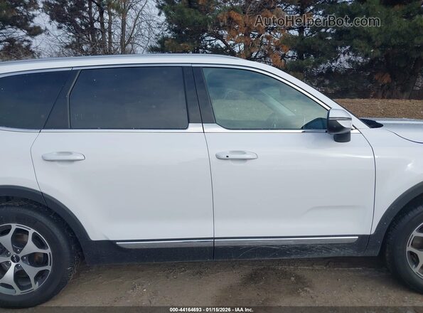 5XYP3DHC9NG209587 2022 KIA TELLURIDE White Widok wnętrza z tyłu