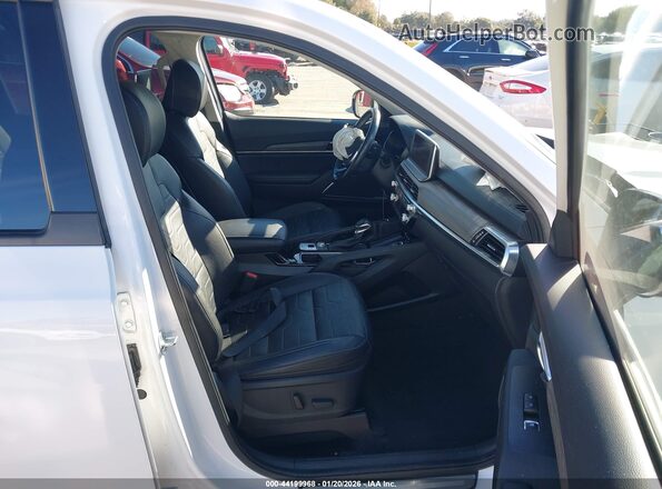 5XYP5DHC9NG296210 2022 KIA TELLURIDE White Widok wnętrza z przodu
