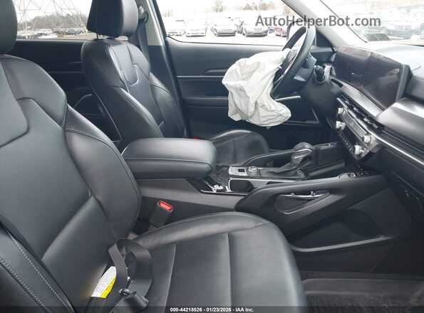 5XYP64GC6PG390675 2023 KIA TELLURIDE Black Front interior view