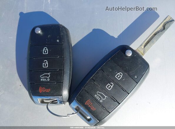 5XYPHDA5XGG001170 2016 KIA SORENTO Dark Blue Widok deski rozdzielczej