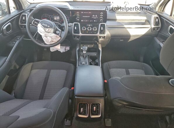 5XYRG4LC2NG113644 2022 KIA SORENTO Silver წინა პანელის ხედი
