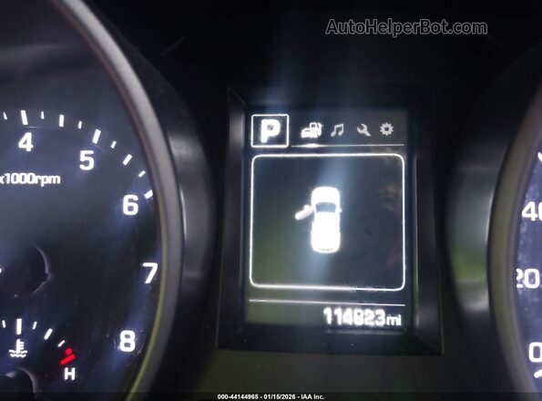 5XYZUDLB7JG524841 2018 HYUNDAI SANTA FE SPORT White 