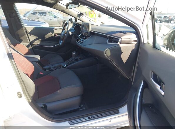 5YFB4MCE6RP190305 2024 TOYOTA LL Белый Вид салона спереди