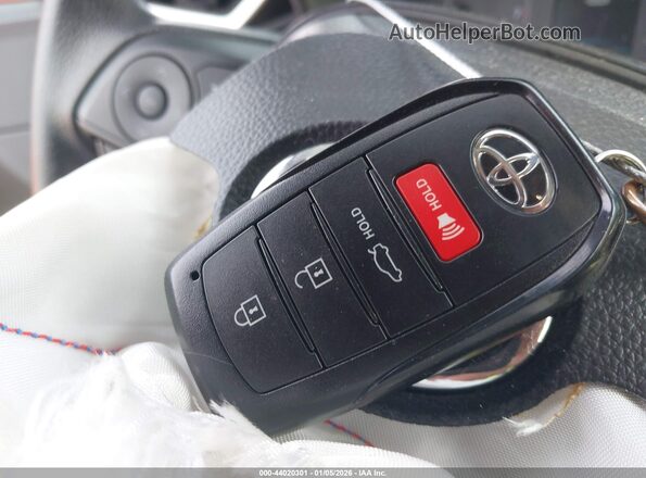5YFB4MDE4SP327147 2025 TOYOTA LL Blue წინა პანელის ხედი