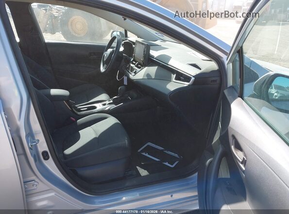5YFEPMAE5NP305932 2022 TOYOTA LL Silver Vista interior delantera