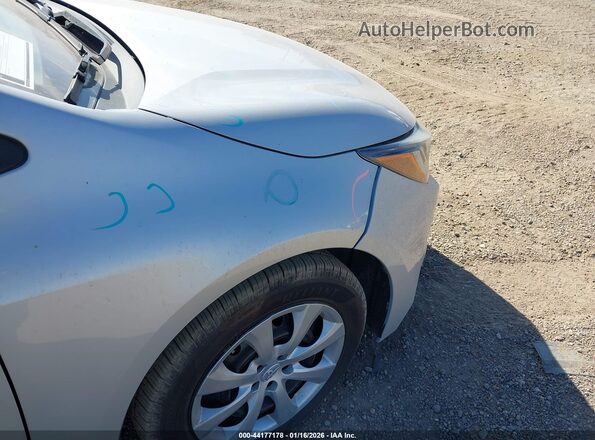 5YFEPMAE5NP305932 2022 TOYOTA LL Silver Vista frontal
