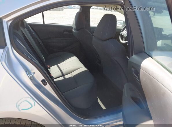 5YFEPMAE5NP305932 2022 TOYOTA LL Silver Vista de la etiqueta del VIN