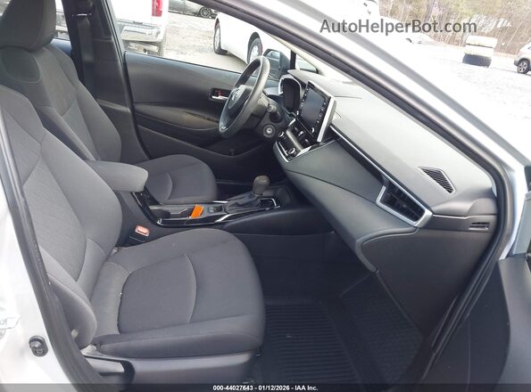 5YFEPMAE7MP255047 2021 TOYOTA LL Silver Вид салону спереду