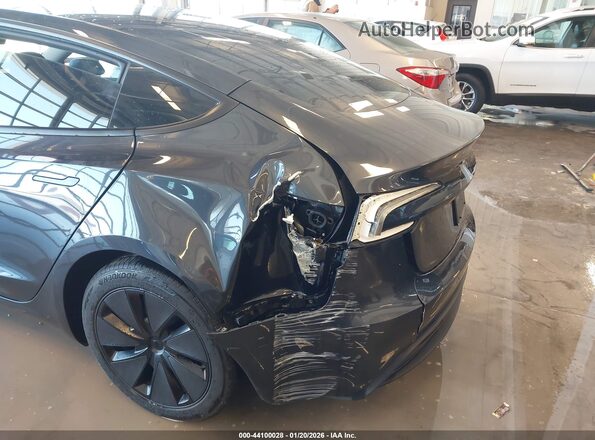 5YJ3E1EA4RF734807 2024 TESLA MODEL 3 Gray Front view