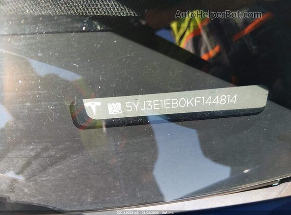 5YJ3E1EB0KF144814 2019 TESLA MODEL 3 Blue Engine compartment view