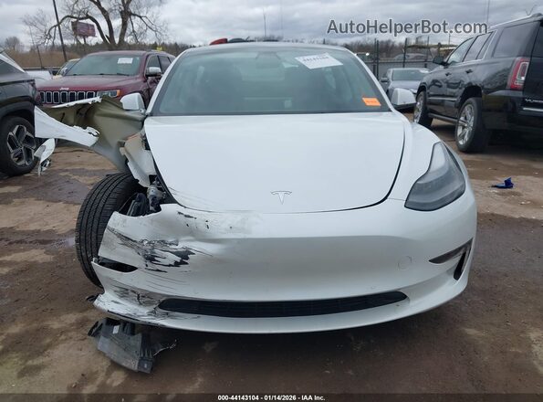 5YJ3E1EB0MF099215 2021 TESLA MODEL 3 White ხელსაწყოთა პანელის ხედი