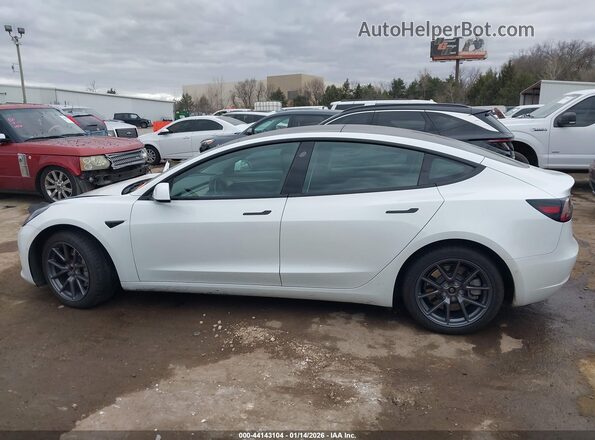 5YJ3E1EB0MF099215 2021 TESLA MODEL 3 White სალონის 360-გრადუსიანი ხედი