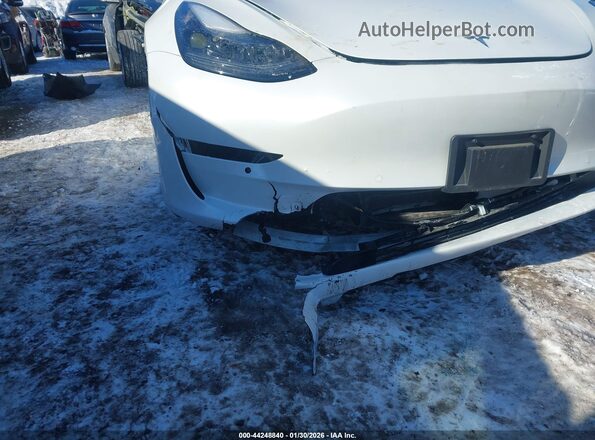 5YJ3E1EB0NF205261 2022 TESLA MODEL 3 White Front view