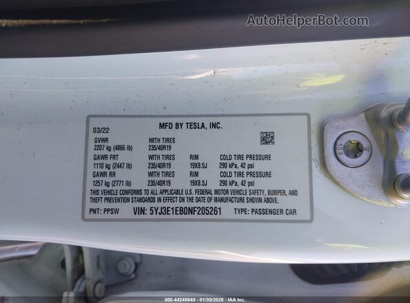 5YJ3E1EB0NF205261 2022 TESLA MODEL 3 White Engine compartment view