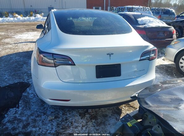 5YJ3E1EB0NF205261 2022 TESLA MODEL 3 White 