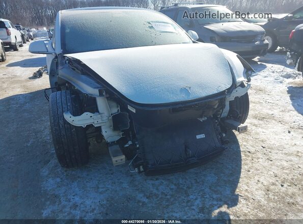 5YJ3E1EB2KF493425 2019 TESLA MODEL 3 White Widok z przodu