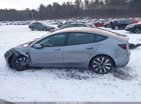 5YJ3E1EB3TF116703 2026 TESLA MODEL 3 Gray Rear interior view